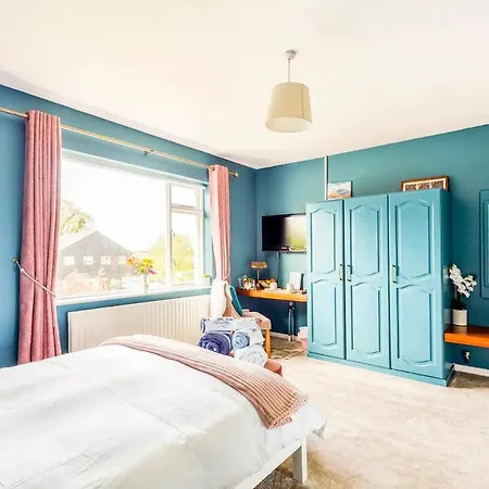 Station Road * 卡斯尔巴